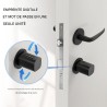 Cylindre électronique de serrure connectée installé sur une porte